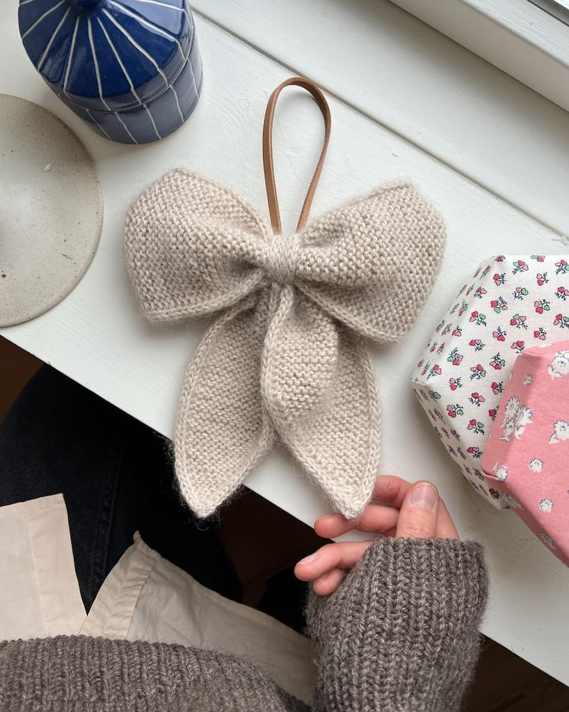 December Bow