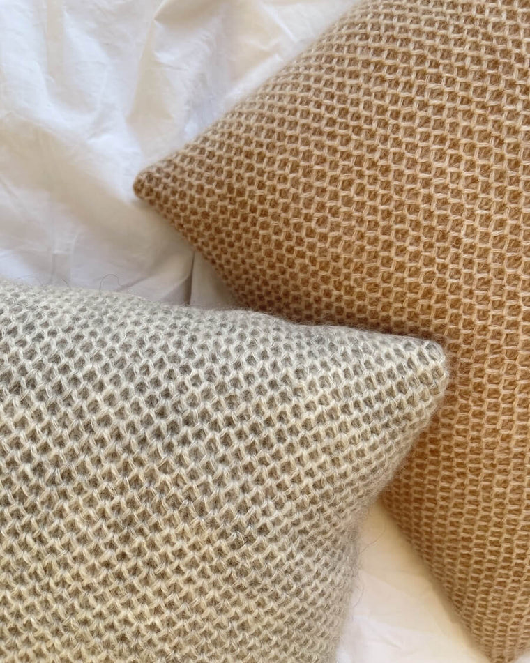 Honey Pillow - Handlare